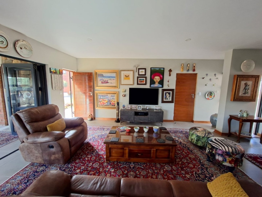 3 Bedroom Property for Sale in Wild Olive Estate Free State